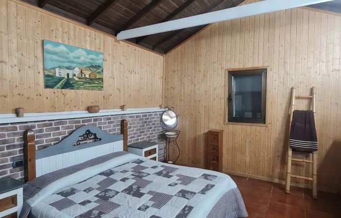 Wonderful Typical Canarian House with Outdoor Pool and Wifi in the Mountains.
