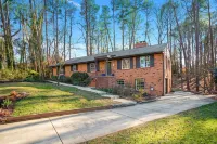 Beautiful home in the heart of Raleigh, perfect blend of convenience & comfort.