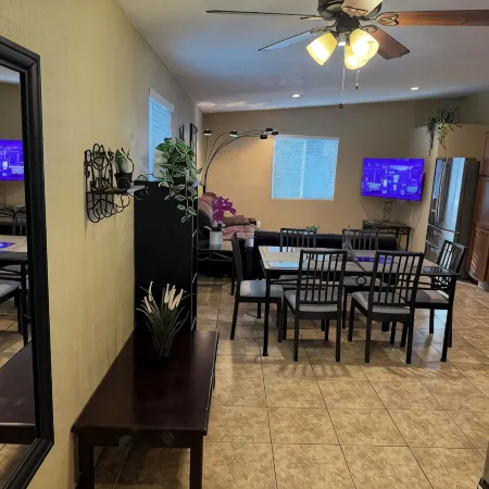 3 Bedrm, 2 Bath, 6 Guest House by Cubs Spring Training Stadium, ASU, Scottsdale