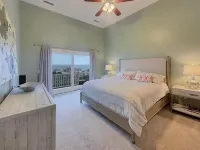 Bay Harbor Condo in Gated Community. Lake Michigan Views, Golfing & Shopping! - Pools