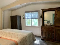 Cozy Cottage in secluded canyon--Perfect Zion and Bryce Getaway - Wifi