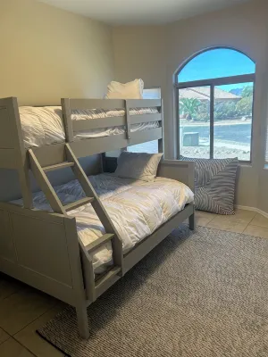 Cozy home in the heart of the desert!  5 minutes from the Saguaro National Park!
