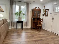 The Fox Den, Luxury Home, Just 2 Minutes Away from the Iconic Bell Buckle Cafe. - WiFi