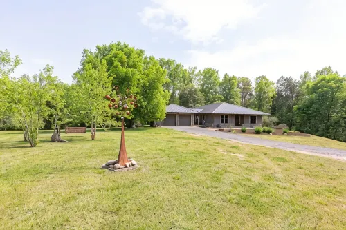 The Poet's House, Luxury and Solitude on 100 acres - 4-Star