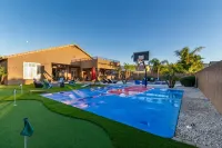 Phoenix Vacation Home -- Pool, Spa, Basketball & Putting Green - 자쿠지