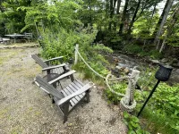 Escape to a Streamside Cabin in the Lower Catskills 마마카팅 호텔