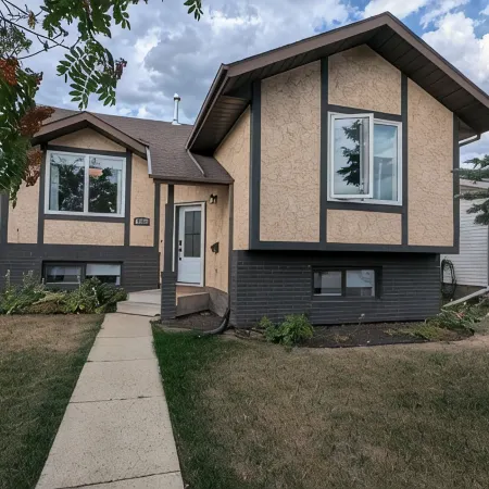 Peaceful and Inviting 4 Bedroom Bilevel House