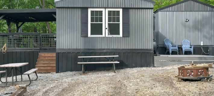 Kentucky Lake 3-bed Mobile Home Cabins - shared dock access WiFi, & Bald eagles! Hotels in Marshall County