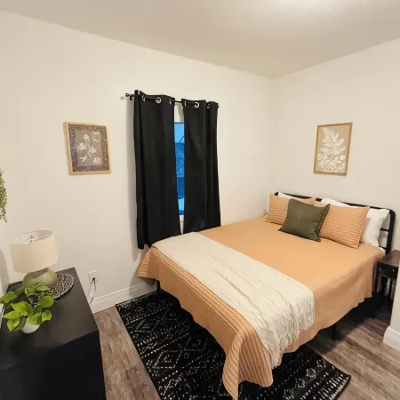 Kit Carson Bungalow: AC/Heat + Pets Free!