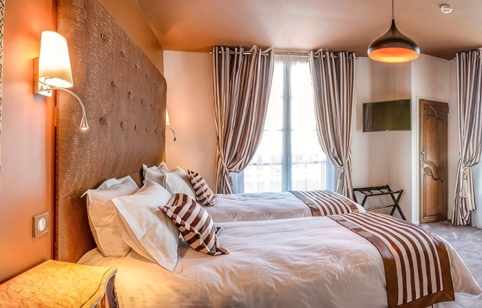 Brit Hotel Privilege Lisieux - la Villa des Arts