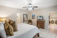 Ground-Floor Unit in Front of Lazy River Pool at Pacifico in Coco - 2 tähden