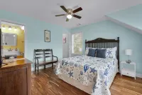 Luxury Tybee Beach House: Sleeps 10.  Close to Town and the Beach - balcony