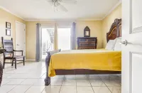 Halifax Riverfront Oasis - 8 Bedrooms - Homestays