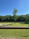 "RIVER TIME" CABIN DIRECTLY ON CADDO RIVER, FLAT YARD - シャレー