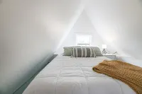 岩石A字形木屋 - 現代, 私人露台, 位置佳 - Wi-Fi