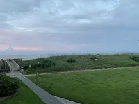 Beach Lovers, Oceanview, Cute 1 BR, 2 full BA condo in Surf City sleeps 5 - Pool