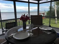 Lakefront home on breathtaking Lake Huron. - 3성급