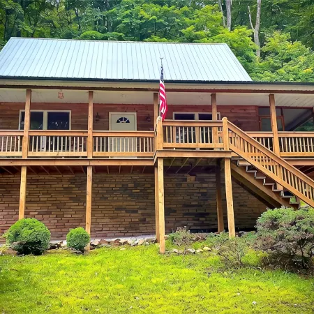 Lake Days & Starry Nights – Your Perfect Getaway Awaits