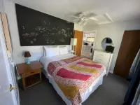 Cute Cottage - Center of the Door Peninsula - Pet Friendly! - 4-Star