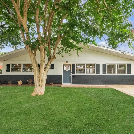 Charming 3bd - Near beaches - Foosball & Backyard