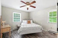 Charming Home Minutes from Town ! Close to Golf Course and Kings Dominion ! - Wifi