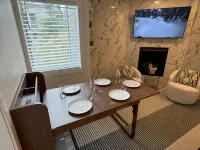 Mountain Bluebird Condo Getaway at Schweitzer Ski Resort - 부티크