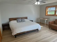 Large home on the UP's best lake! Sleeps 22! Boat to Young's Golf Course! - 4성급