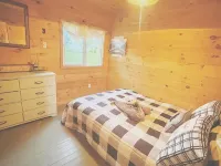 Muskoka Lake Cottages - balcony