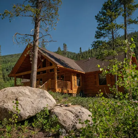 Come Stay and Play in the Rockies with 2 King and 6 Queen beds!  Great ESCAPE!