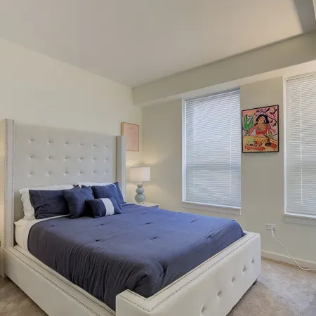 "Serenity of Evanston" 2 BDR/2Bath Modern-Luxe Suite
