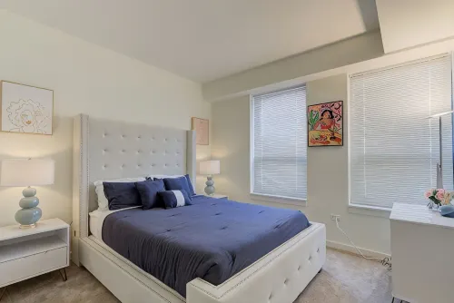"Serenity of Evanston" 2 BDR/2Bath Modern-Luxe Suite - 4 ดาว