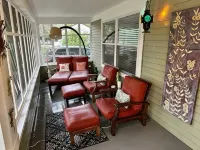 Executive Craftsman with Huge Fenced Yard - Wifi
