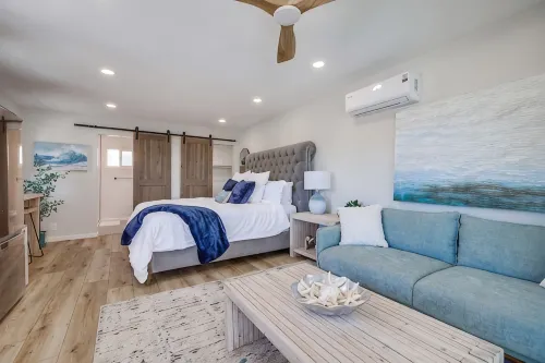 Coastal Sunset Studio - Boutique