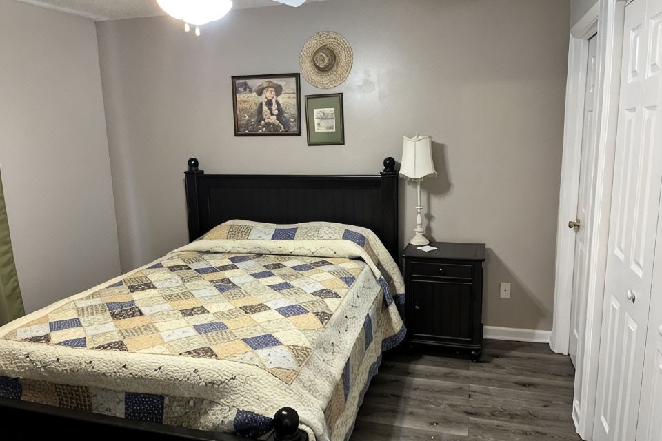 Photo 4 of 6