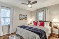 Bit o' Raleigh Bungalow, 6 min drive to downtown - 3-Star