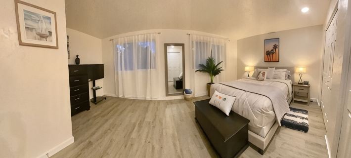 WELCOME TO DEWEY DUCK HOUSE-B! 2BR & 2BA 6-Guests Hotels in Springfield