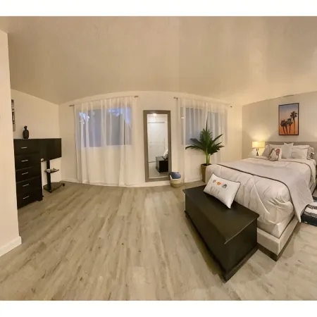WELCOME TO DEWEY DUCK HOUSE-B! 2BR & 2BA 6-Guests