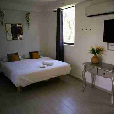 Q Village - Poleg Beach Rooms