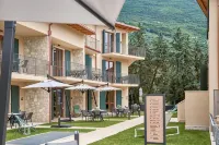 June Stay Lake Garda - Pools