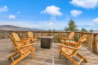 Bird’s Eye View: Spacious Home w/ Hot Tub, King Beds & Gorgeous Views - 3-Star