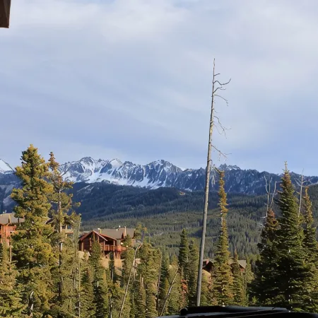 Ski in-Ski out direct to lift, New hot tub, wi-fi, Big Sky, Mountain views