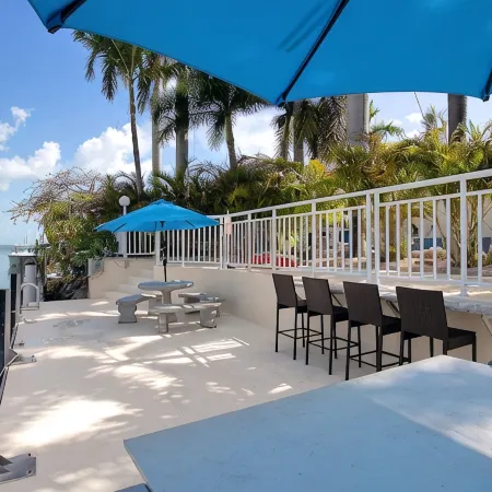 Fisherman's dream!!, Privacy, Heated Pool,Hot Tub, 50' Dockage, Tiki, pets ok,