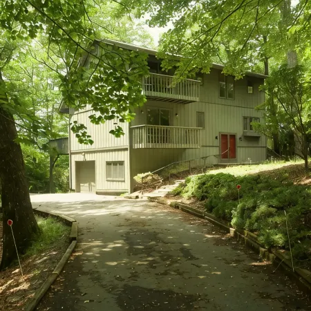 Spectacular panoramic mountain views!  3 king suites, hike, bike, swim, paddle