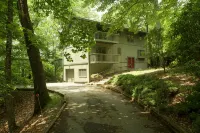 Spectacular panoramic mountain views!  3 king suites, hike, bike, swim, paddle - Mountain view