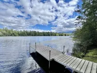 Lakefront Log Home in White Mountains! Dog-Friendly! - Chalets