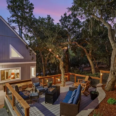 Charming Cambria Retreat w HotTub, Sleeps 8, FirePit, 5 min to Coast/Main St