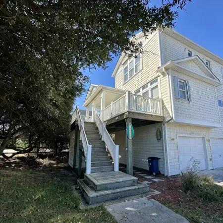 Holy Mackerel -Gorgeous, large home -Ocean view & Sound view -Great for families