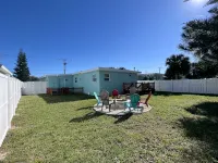 Beautiful 2/1 Home - Walking Distance to the Beach - Wifi