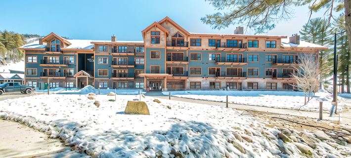 Slope-side Luxury Penthouse-Level Ski-In/Out Cranmore Mtn Condo!! Hotels in Conway
