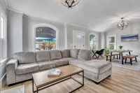 Steps to 2nd Street Dining and Shopping, Entire House In Belmont Shore - Holiday bungalows